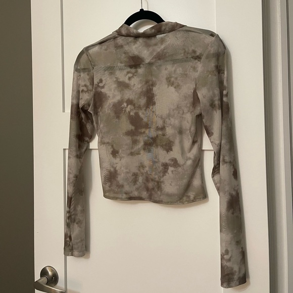 ***SOLD****MOTEL ROCKS Button Down Top 🥑 - Picture 6 of 6